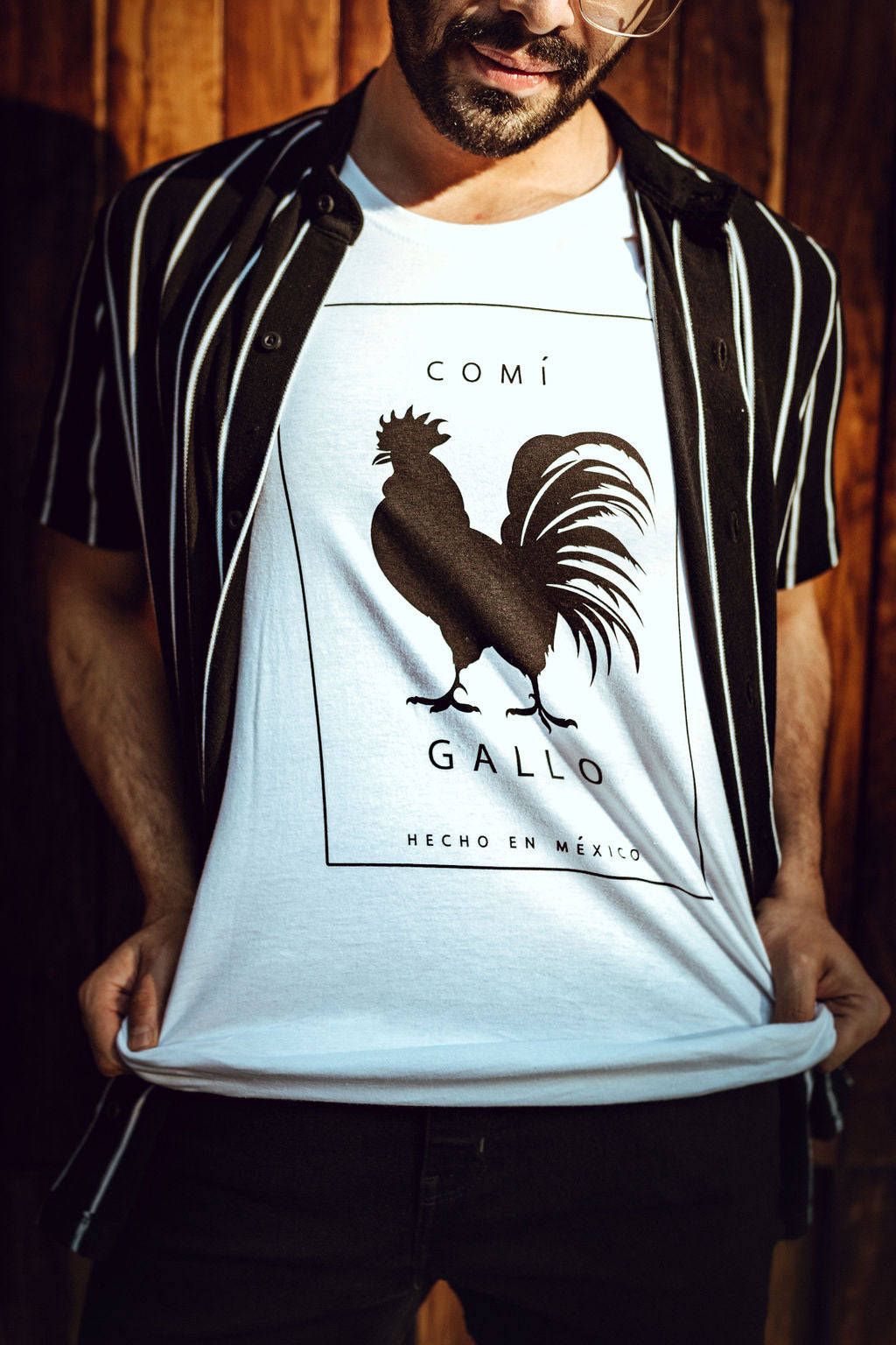 Playera Comí Gallo Blanca