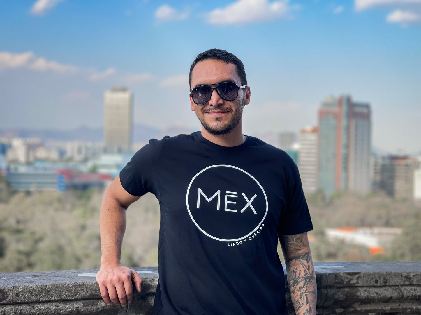 Playera MEX LINDO Y QUERIDO Negra