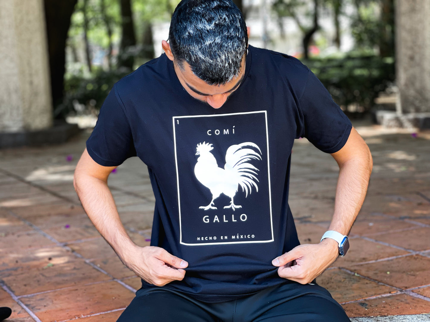 Playera Comí Gallo Negra